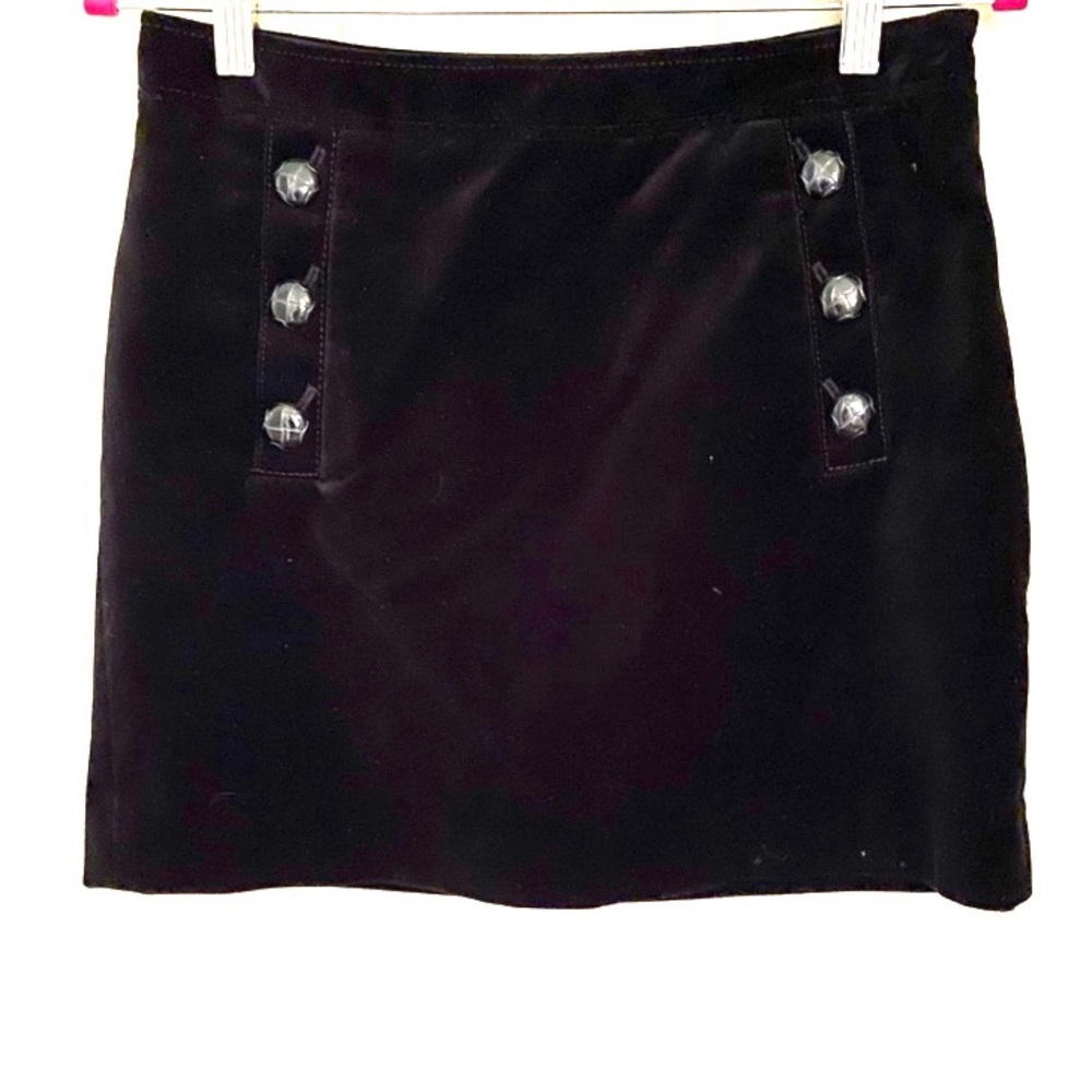 Banana Republic Size 4 Black Velvet mini skirt with 6 button front -side zipper